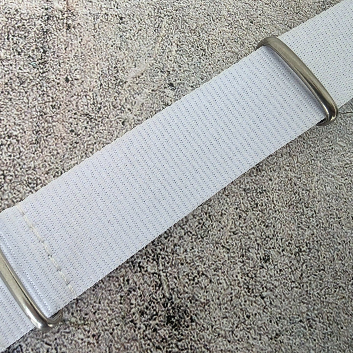 Nylon NATO Watch Strap Band One Piece G10 Military MOD Divers Mend 22mm White UK - Wrist Envy