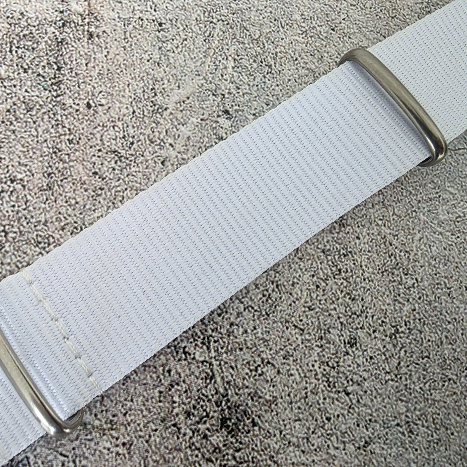 Nylon NATO Watch Strap Band One Piece G10 Military MOD Divers Mend 22mm White UK - Wrist Envy