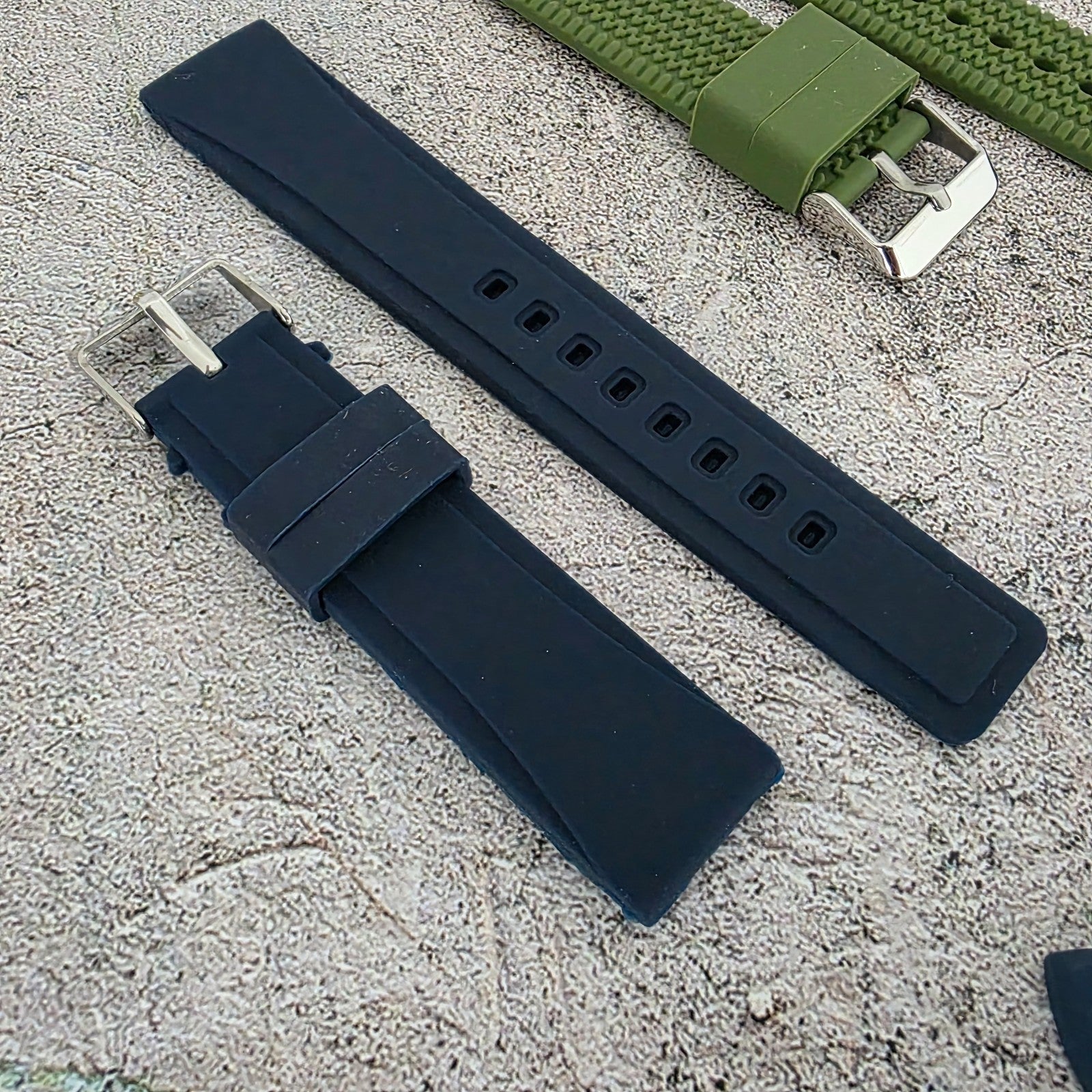 Rubber Watch Straps 20mm Job Lot x10 RRP £130 Two Piece Mixed Colours UK - Wrist Envy