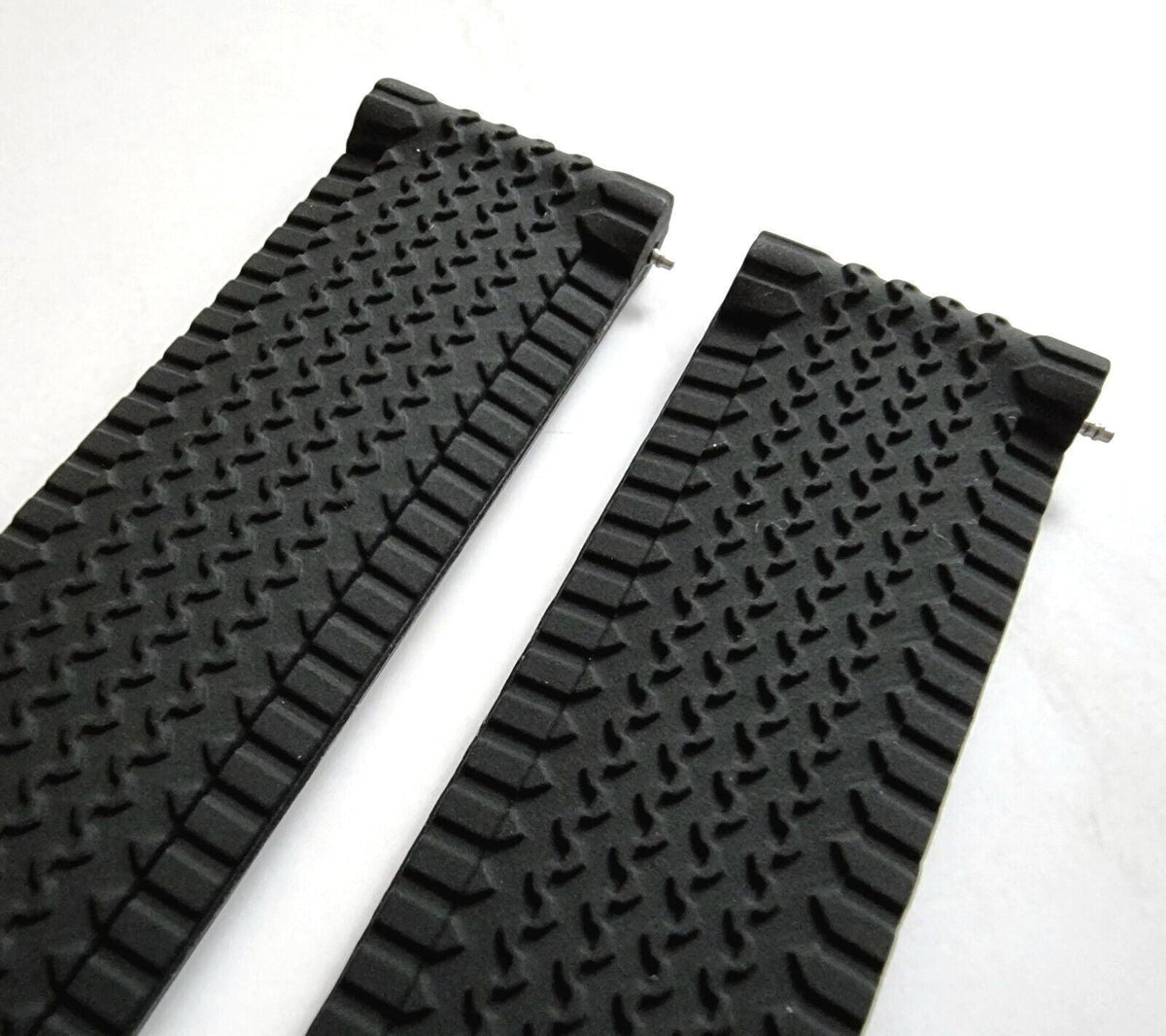 Tyre Tread Silicone Rubber Watch Strap Band 18mm 20mm 22mm 24mm Black With Pins - Wrist Envy